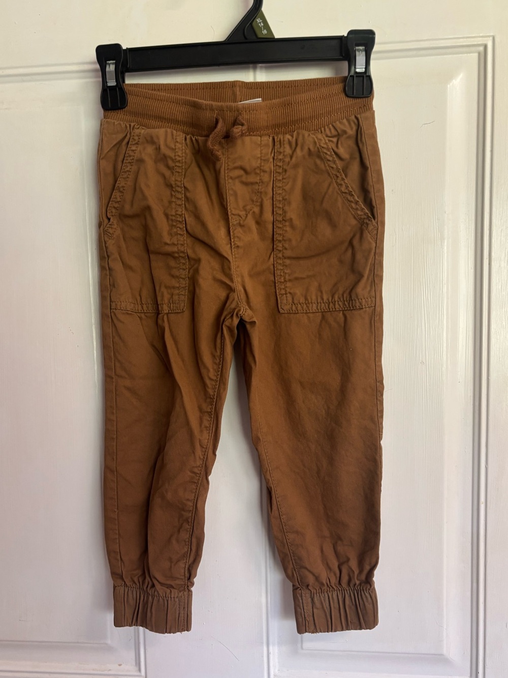 Size 3T Jumping Beans Elgin Beige Twill elastic waist Pull-on Jogger Pants. EUC